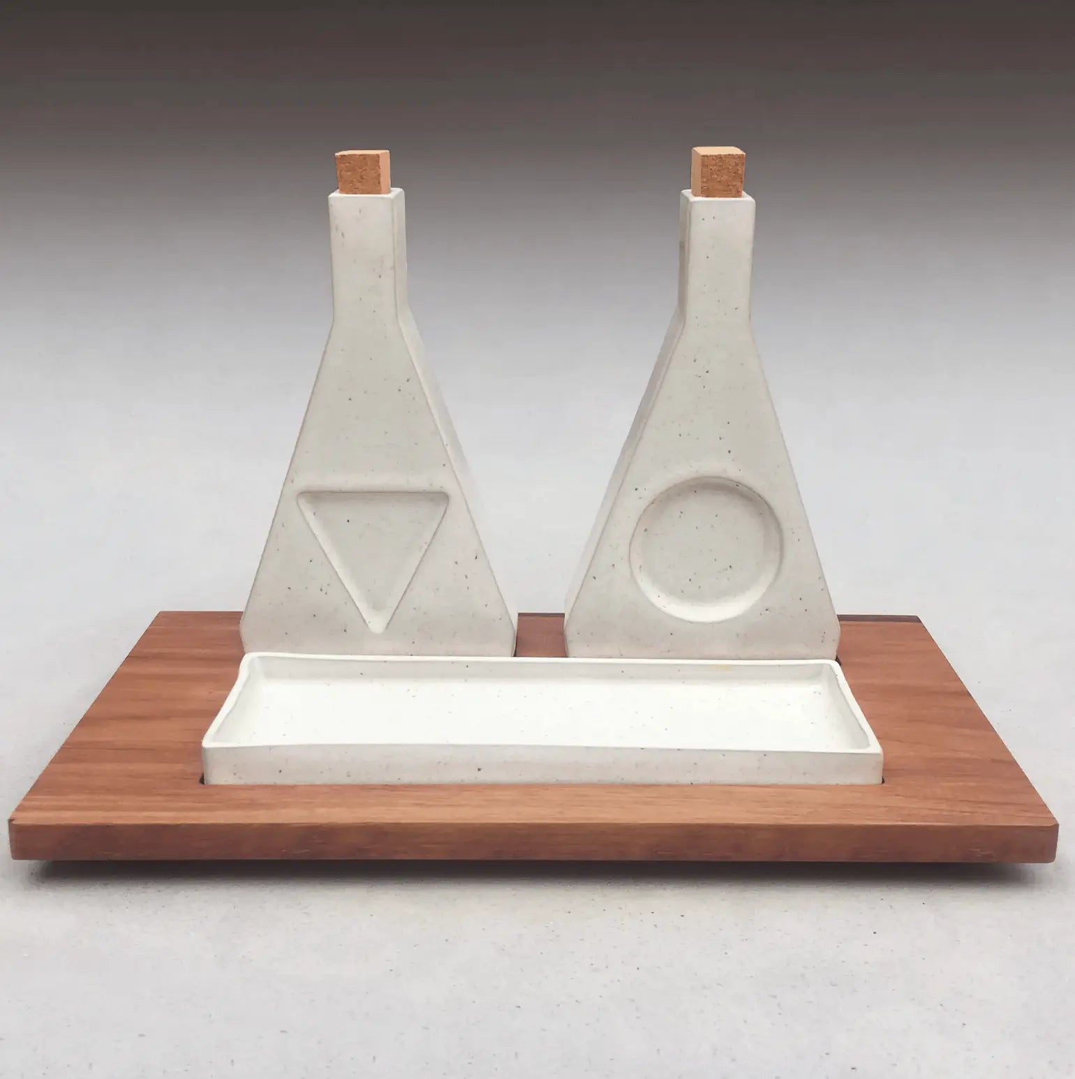 Oil & Vinegar set with Dipping Tray - Pop of Modern