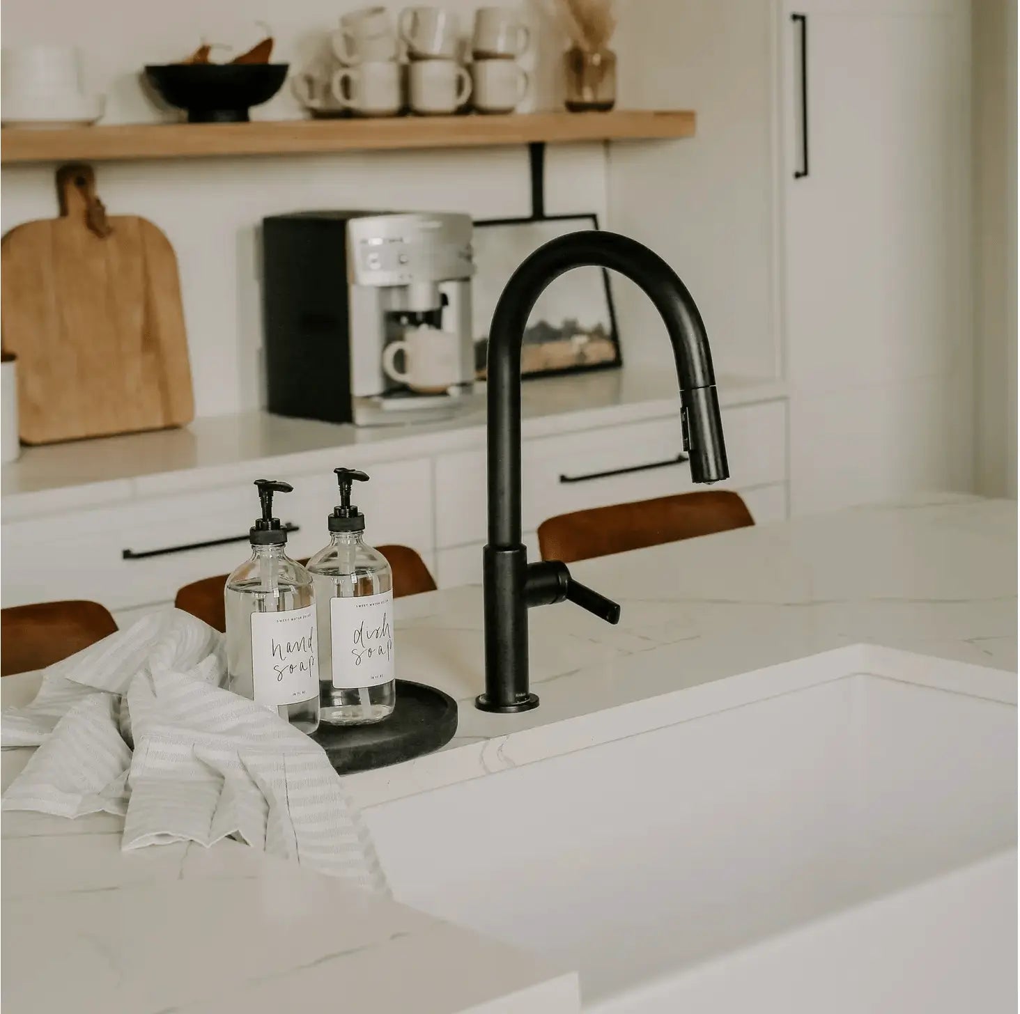 Wood tray Round Black Wood Tray 7" x 7" - Pop of Modern